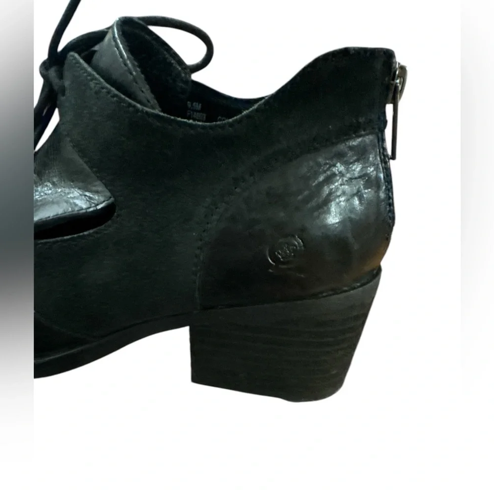 Born Celia Cutout Black Leather Booties, Sz:9.5